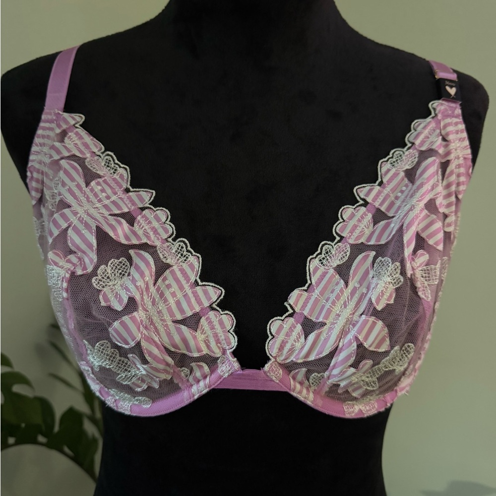 Victoria's Secret Berry Gelato Pink Floral Lace Unlined Demi Bra 36DD NWT